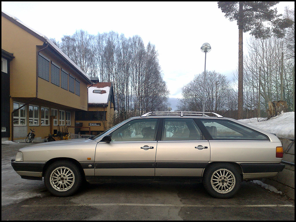 Audi 100
