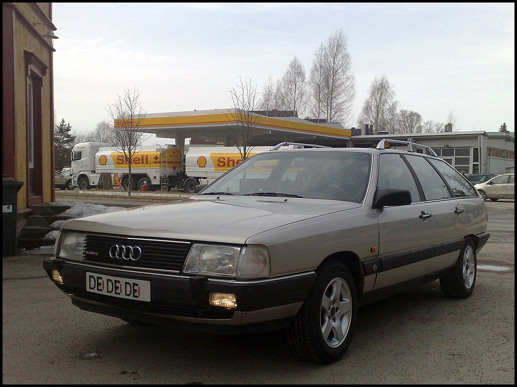 Audi 100